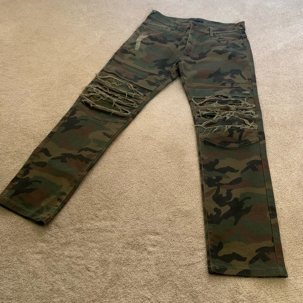 BUNDLED-True Religion and Decibel Camouflage Jeans and shorts - Picture 7 of 16